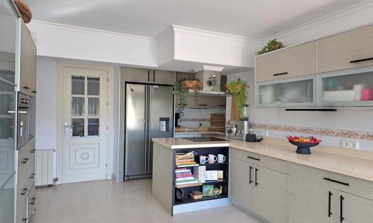 Resale - Villa -
Alfaz del Pi