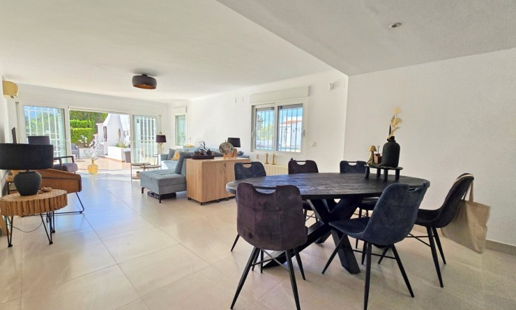 Resale - Villa -
Alfaz del Pi