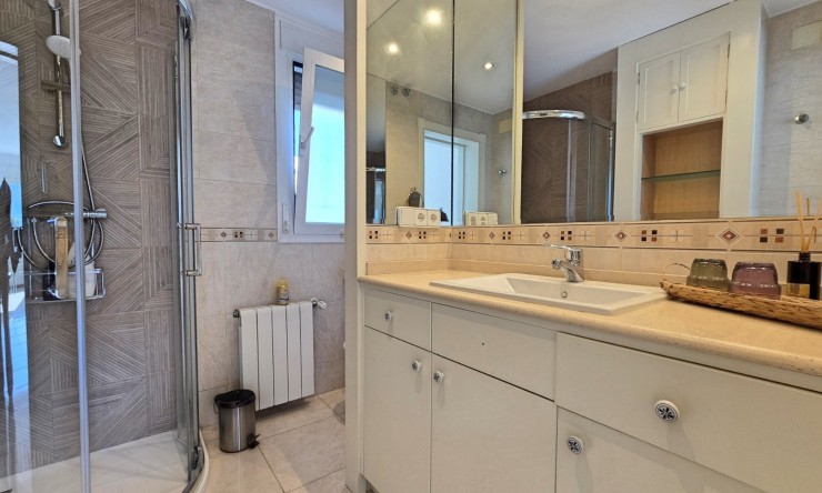 Resale - Villa -
Alfaz del Pi