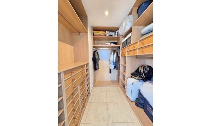 Resale - Villa -
Alfaz del Pi