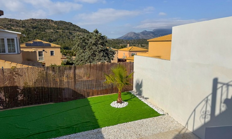 Resale - Villa -
La Nucía - Nucia Park