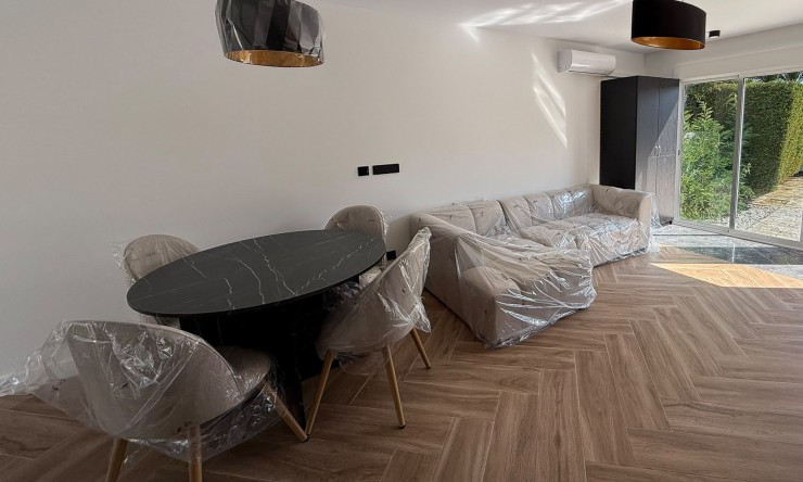 Resale - Villa -
La Nucía - Nucia Park