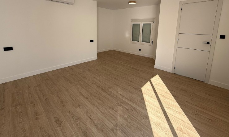 Resale - Villa -
La Nucía - Nucia Park