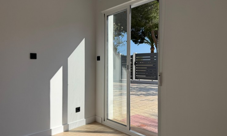 Resale - Villa -
La Nucía - Nucia Park