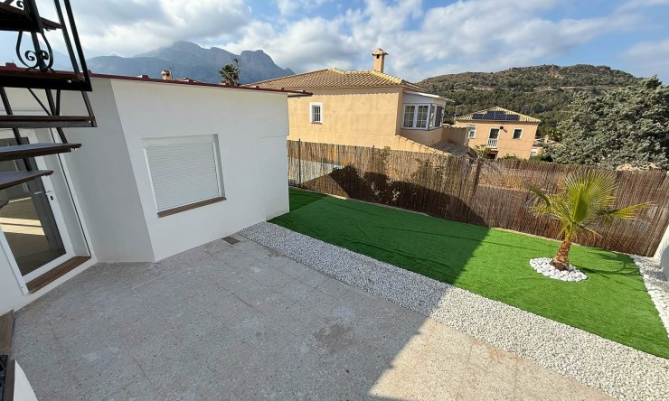 Resale - Villa -
La Nucía - Nucia Park