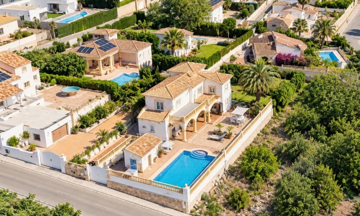 Resale - Villa -
Beniarbeig