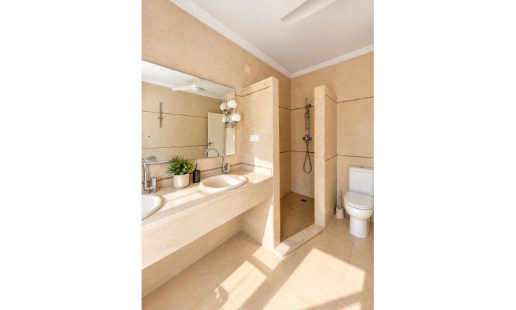 Resale - Villa -
Beniarbeig