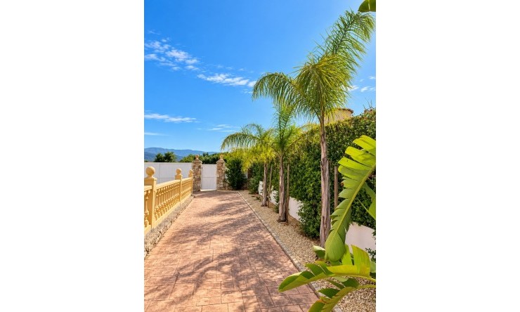 Resale - Villa -
Beniarbeig