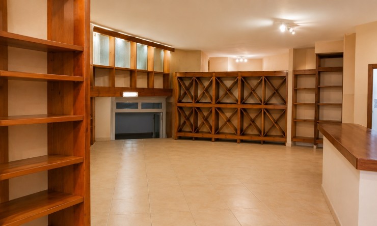 Resale - Commercial -
Moraira - Casco Urbano