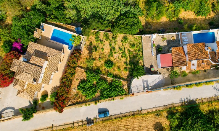 Reventa - Suelo urbano -
Benissa - La Fustera