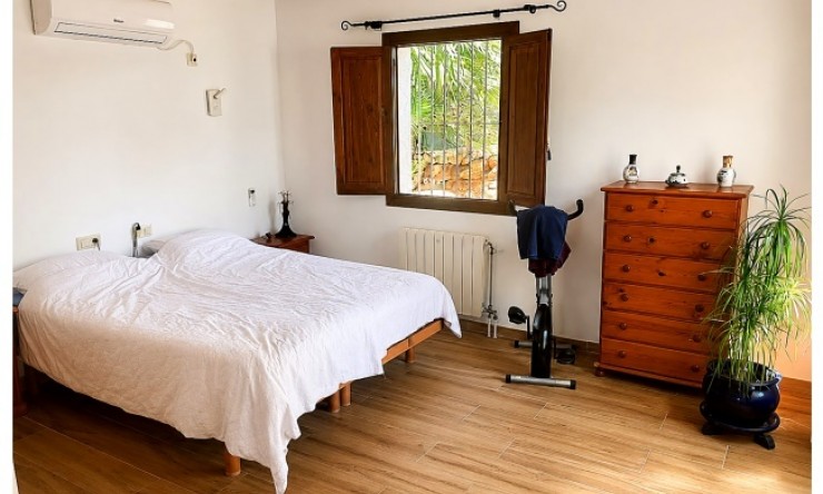 Resale - Villa -
Moraira - Paichi