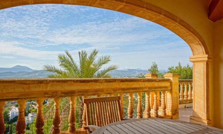 Resale - Villa -
Jávea / Xàbia - Puerto