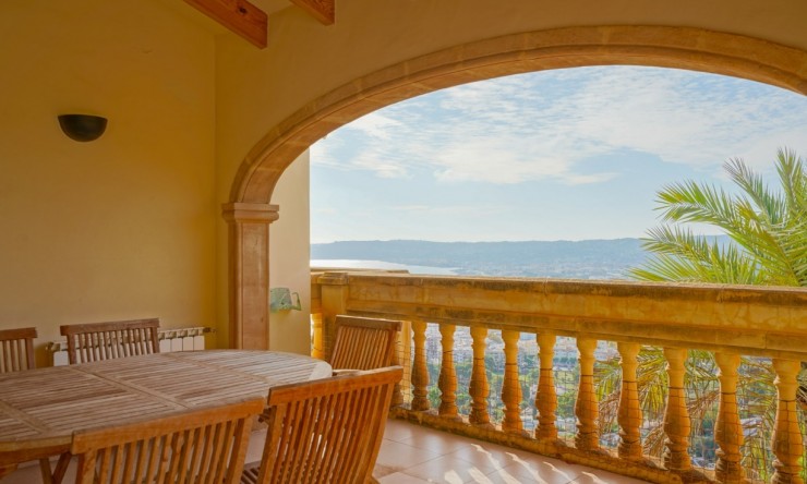 Resale - Villa -
Jávea / Xàbia - Puerto