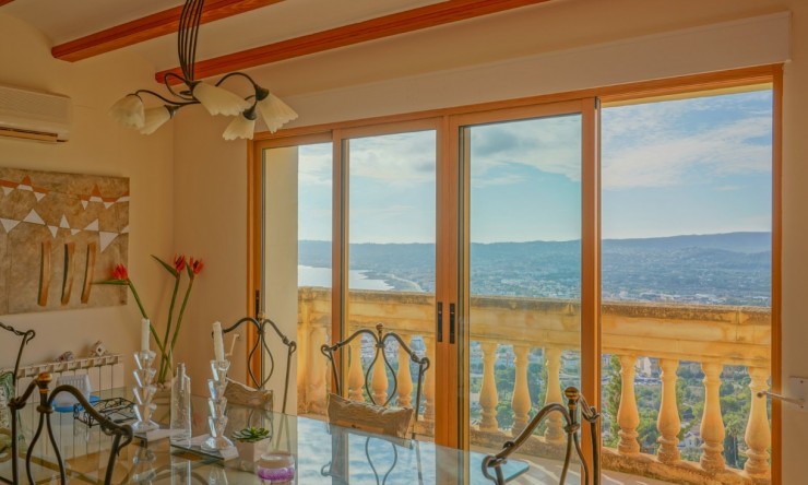 Resale - Villa -
Jávea / Xàbia - Puerto