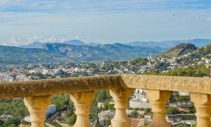 Resale - Villa -
Jávea / Xàbia - Puerto