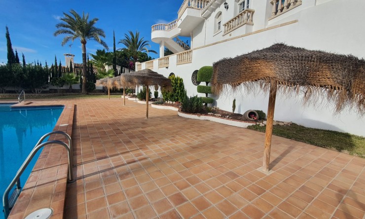 Rynek Wtórny - Kamienica -
Moraira - Benimeit - Tabaira