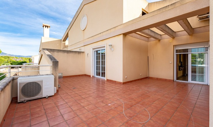 Wiederverkauf - Teilweise freistehend -
L'Alfàs del Pi - Pueblo - Urbanizaciones