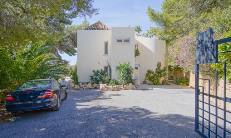 Reventa - Villa -
Altea - Santa Clara