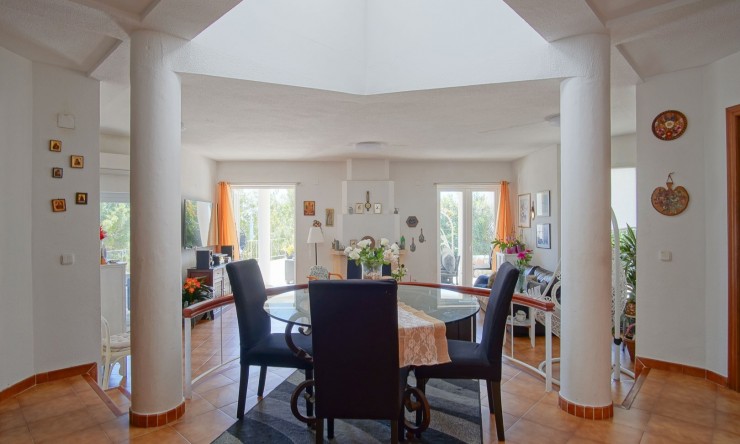 Reventa - Villa -
Altea - Santa Clara