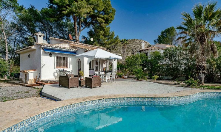 Resale - Villa -
Moraira - Arnella