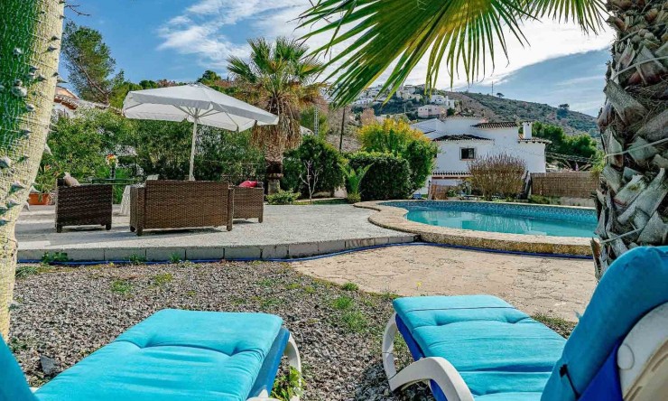 Resale - Villa -
Moraira - Arnella
