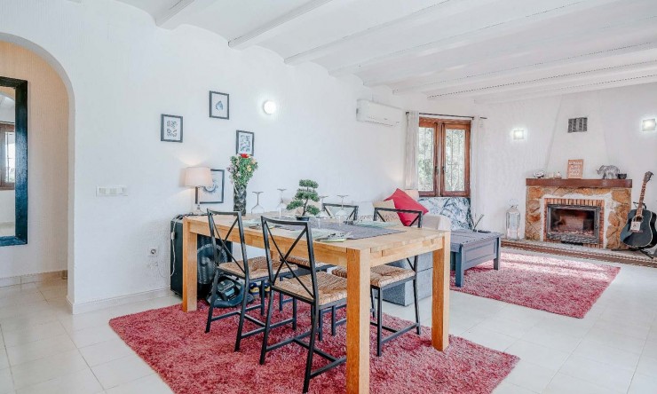 Resale - Villa -
Moraira - Arnella
