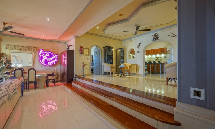 Resale - Villa -
Calpe - Partida Les Cucarres