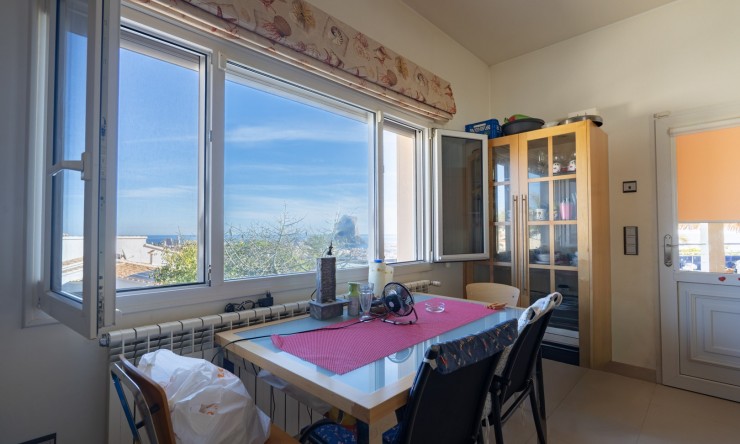 Resale - Villa -
Calpe - Partida Les Cucarres