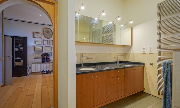 Resale - Villa -
Calpe - Partida Les Cucarres
