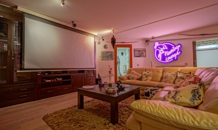 Resale - Villa -
Calpe - Partida Les Cucarres