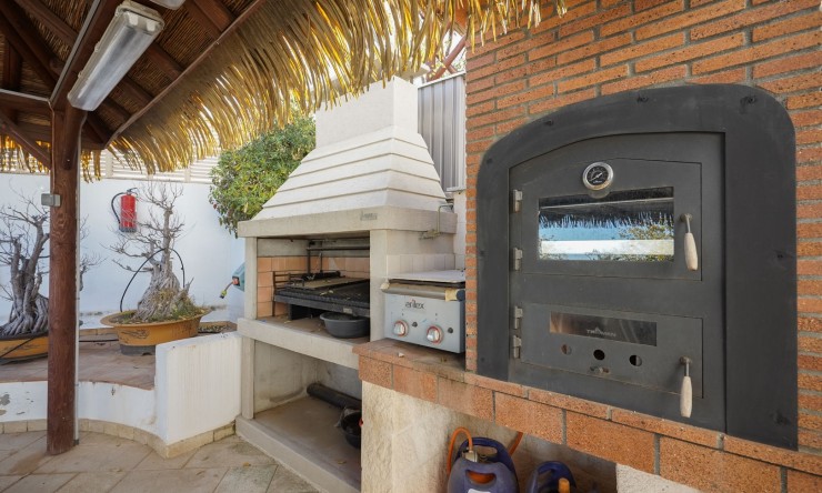Resale - Villa -
Calpe - Partida Les Cucarres