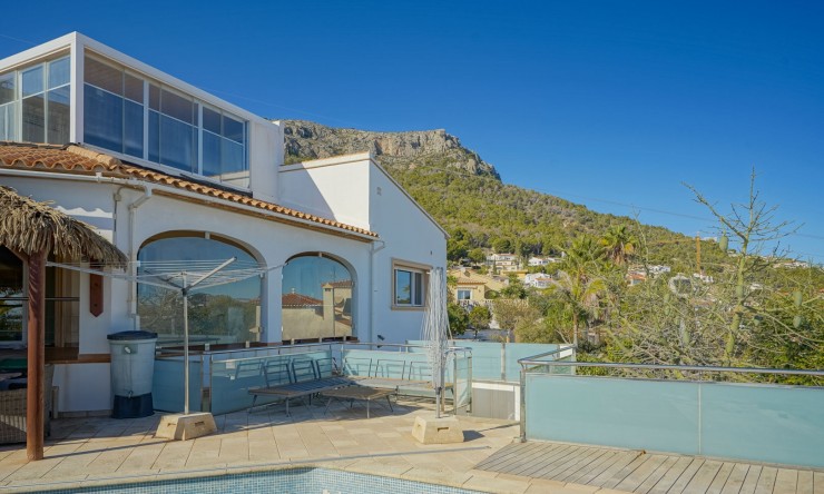 Resale - Villa -
Calpe - Partida Les Cucarres