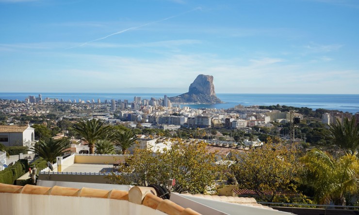 Resale - Villa -
Calpe - Partida Les Cucarres
