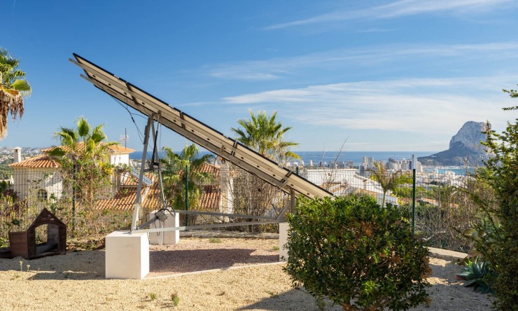 Resale - Villa -
Calpe - Partida Les Cucarres