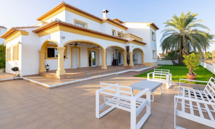 Herverkoop - Villa -
Beniarbeig