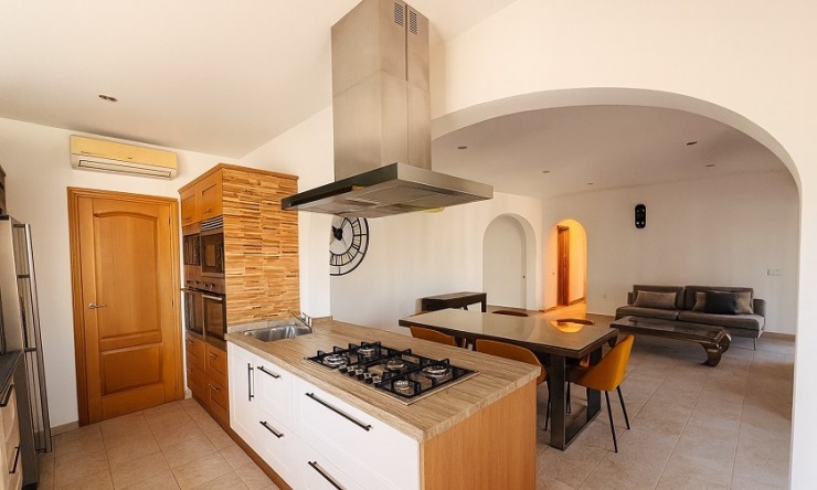 Reventa - Villa -
Benissa - Cala Advocat - Baladrar