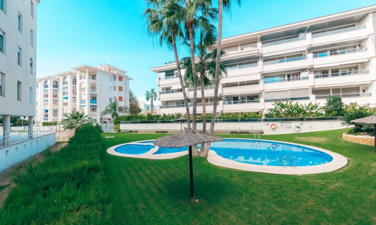 Revente - Appartement -
Albir