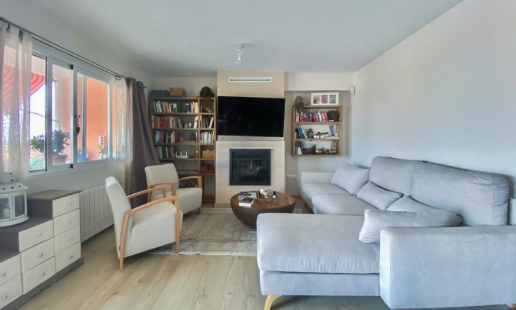 Resale - Villa -
Alfaz del Pi - El Cautivador
