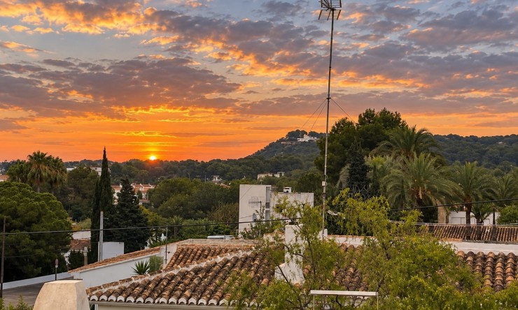 Resale - Villa -
Jávea / Xàbia - Cap Martí - El Tossalet - Pinomar