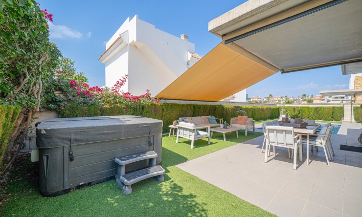 Wiederverkauf - Villa -
Ciudad Quesada - Rojales - Lo pepin