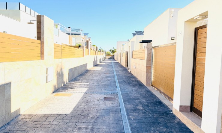 Resale - Semi detached -
Los Montesinos - La Herada
