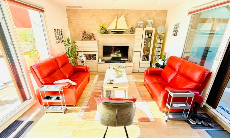 Resale - Semi detached -
Los Montesinos - La Herada