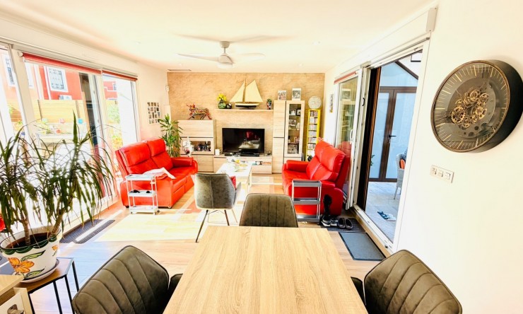 Resale - Semi detached -
Los Montesinos - La Herada