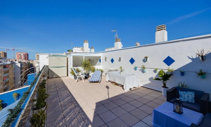Resale - Penthouse -
Torrevieja - Playa de los Locos