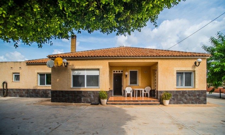 Resale - Villa -
ORIHUELA - La Matanza
