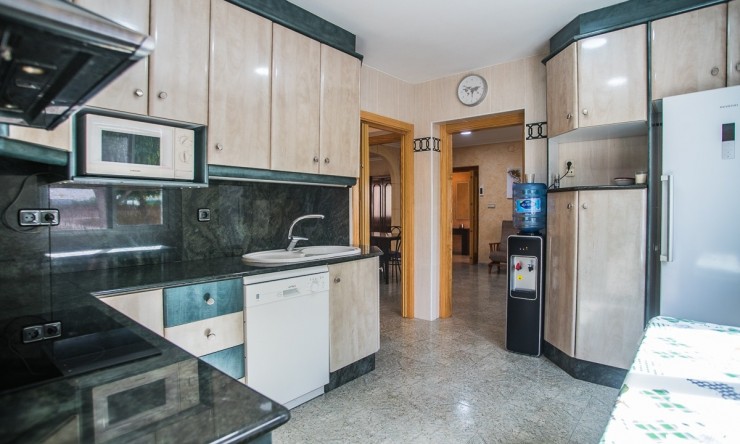 Resale - Villa -
ORIHUELA - La Matanza