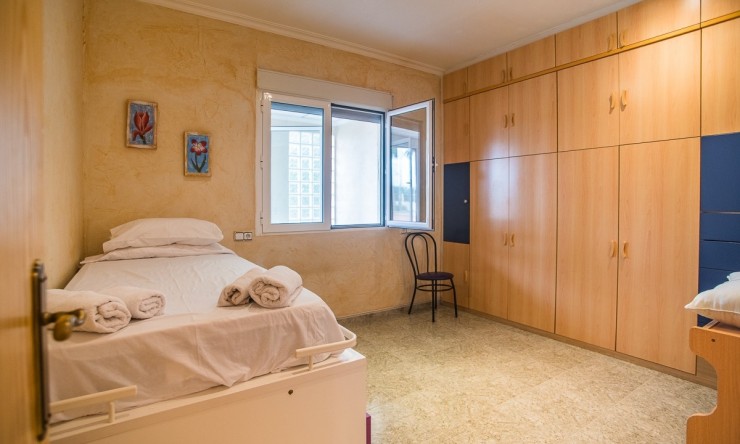 Resale - Villa -
ORIHUELA - La Matanza