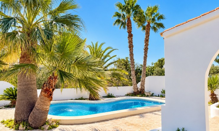 Herverkoop - Villa -
Altea - Mascarat