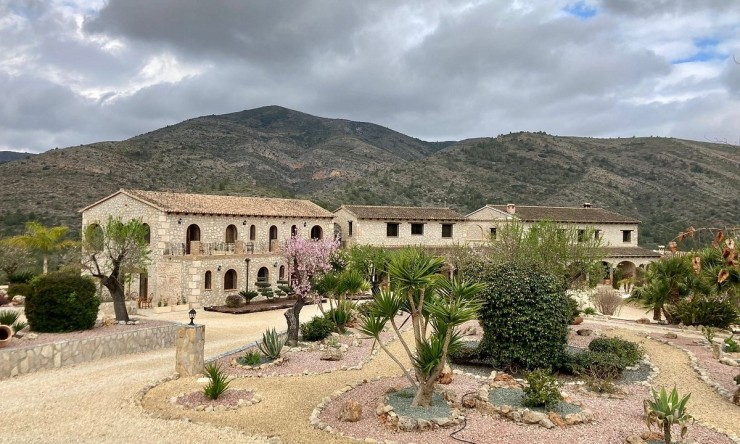 Reventa - Hotel -
Lliber