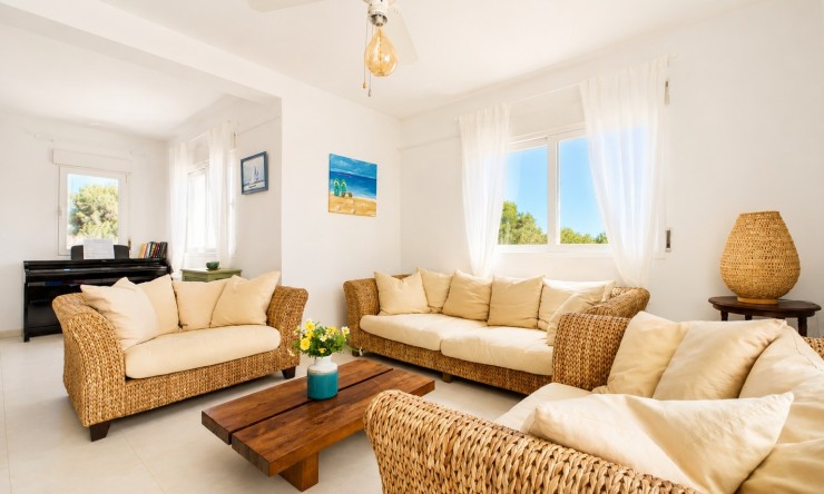 Resale - Villa -
Jávea / Xàbia - Partides comunes - Adsubia
